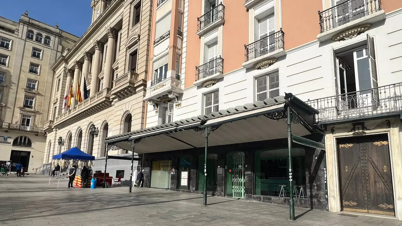 Bar-cafeter&iacute;a Cuarto Espacio, en plena plaza de Espa&ntilde;a de Zaragoza. / DPZ