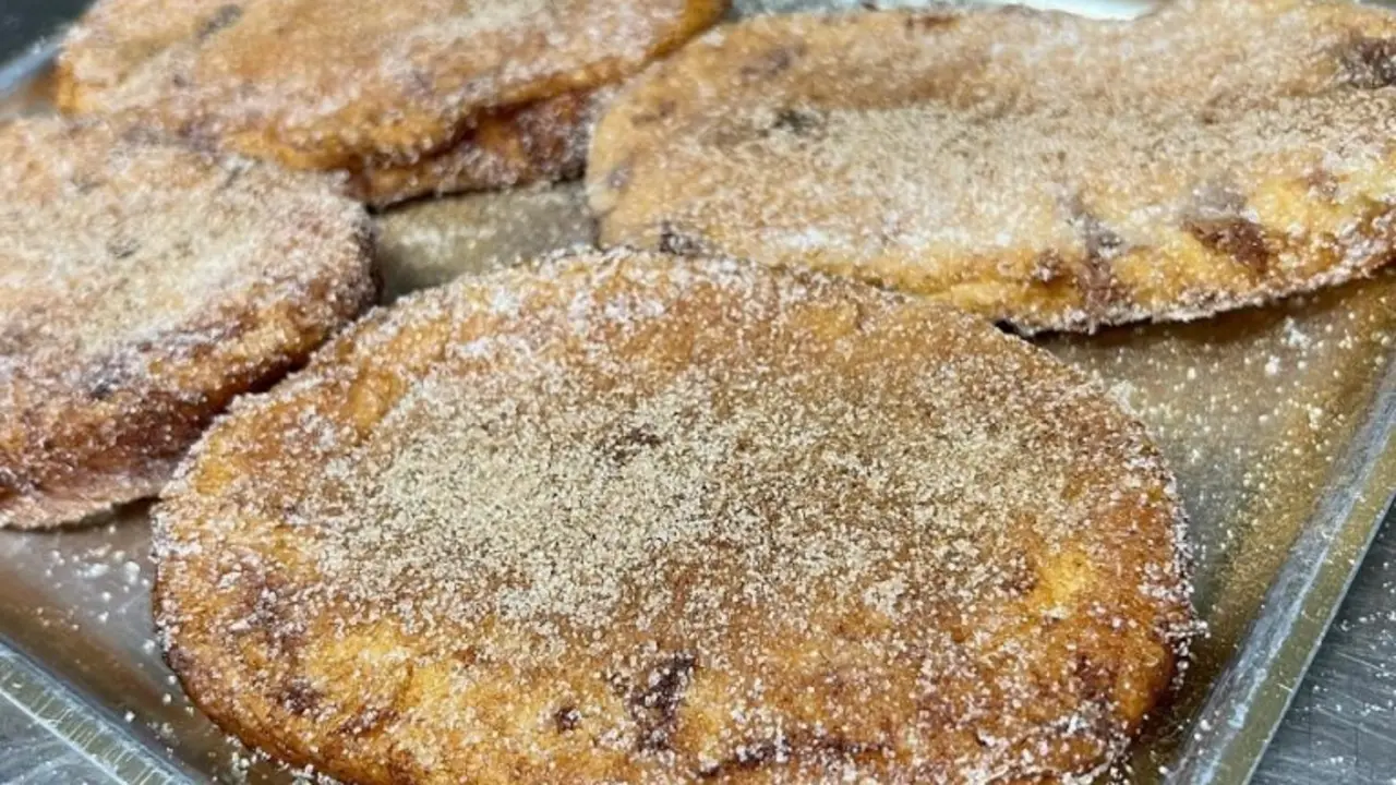 Las torrijas son parte de la gastronom&iacute;a t&iacute;pica de estas fechas / Pasteler&iacute;a Nava