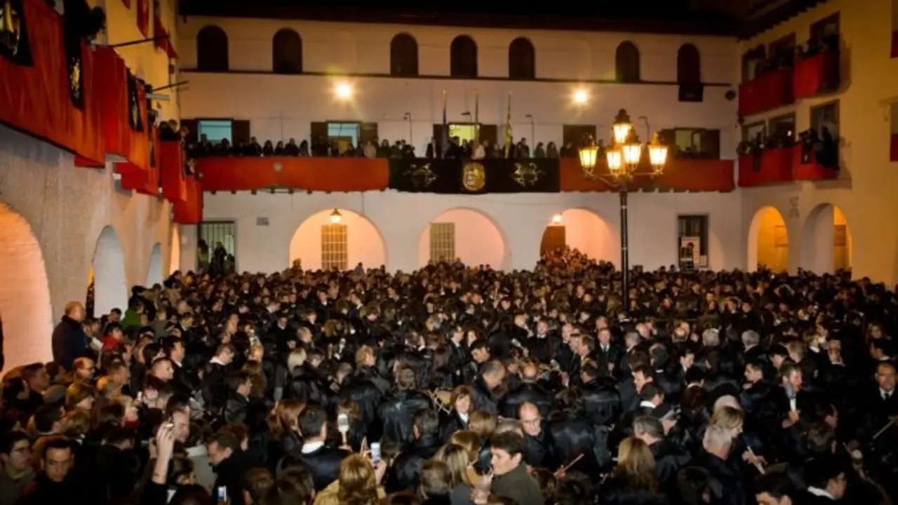 Hijar, momentos antes de romper la hora / Ayto. de H&iacute;jar