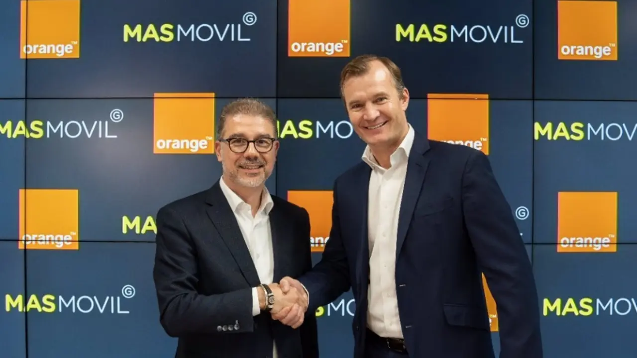 Ludovic Pech, consejero delegado de Orange Espa&ntilde;a, y Meinrad Spenger, consejero delegado de M&aacute;sM&oacute;vil han firmado la constituci&oacute;n de la nueva 'joint venture'
ECONOMIA 
ORANGE Y M&Aacute;SM&Oacute;VIL / Europa Press
