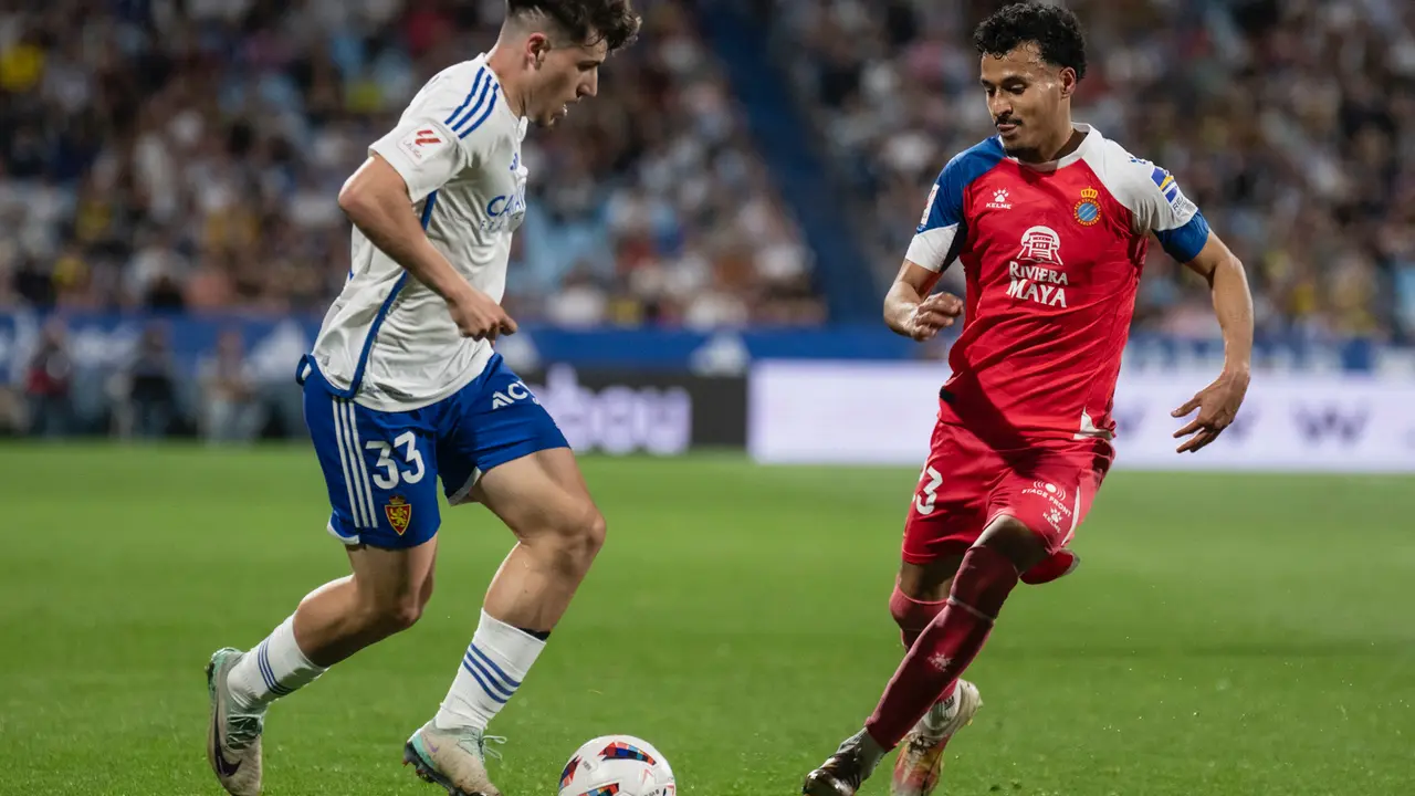 Adri&aacute;n Liso con el Real Zaragoza / MARCOS CEBRI&Aacute;N
