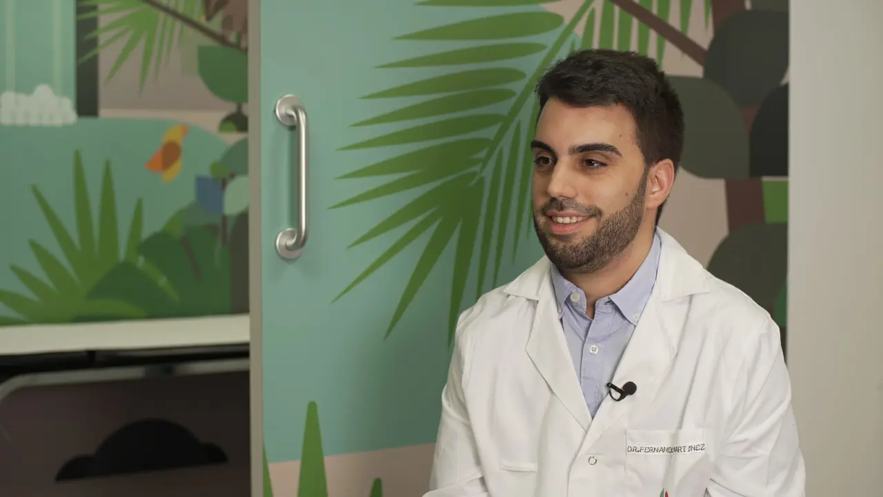 Doctor Mart&iacute;nez Calvo, especialista en neurolog&iacute;a infantil en Quir&oacute;nsalud Zaragoza