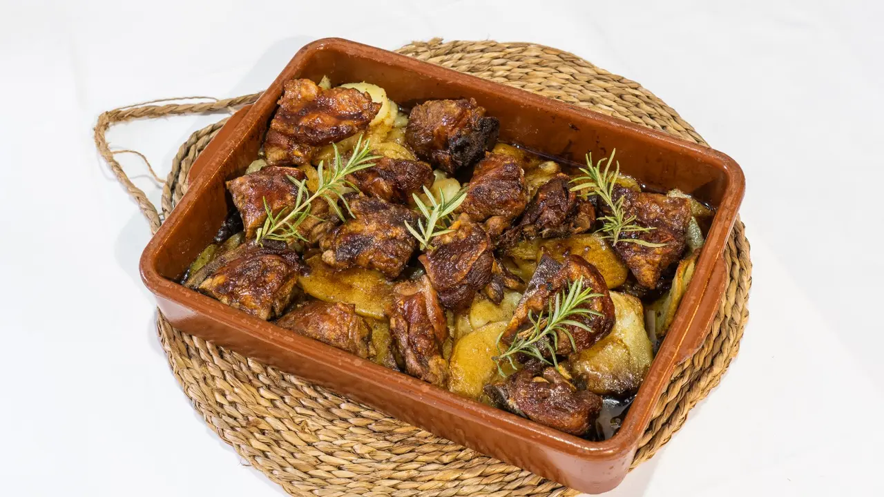 El Mes&oacute;n de la Dolores, de Calatayud, Mejor Ternasco asado tradicional de Arag&oacute;n 2024.