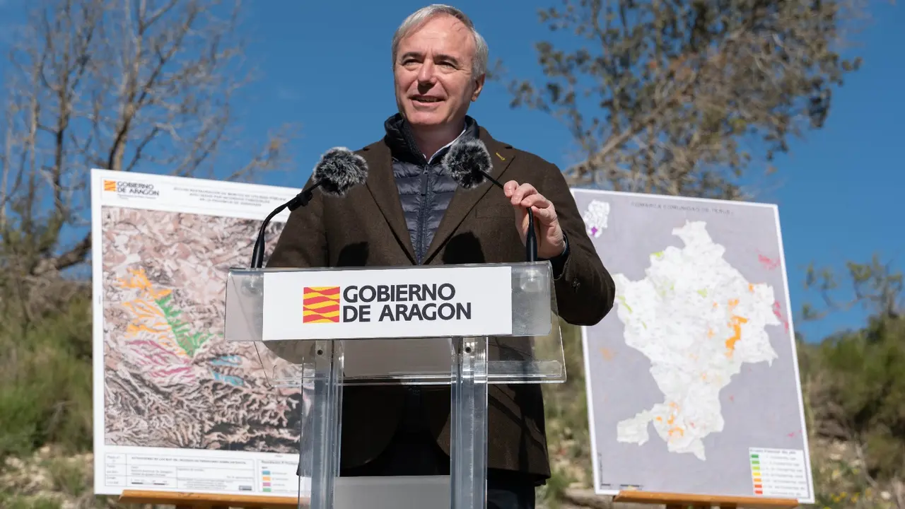 El presidente Jorge Azc&oacute;n durante su visita a Perdiguera / Fabi&aacute;n Sim&oacute;n