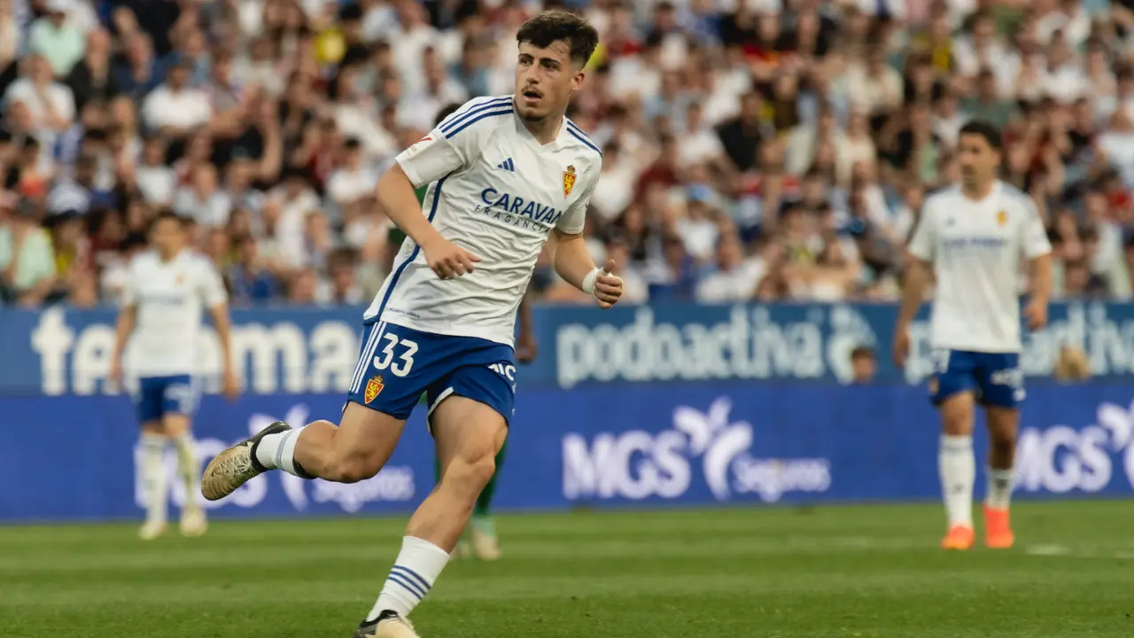 Adri&aacute;n Liso con el Real Zaragoza / MARCOS CEBRI&Aacute;N