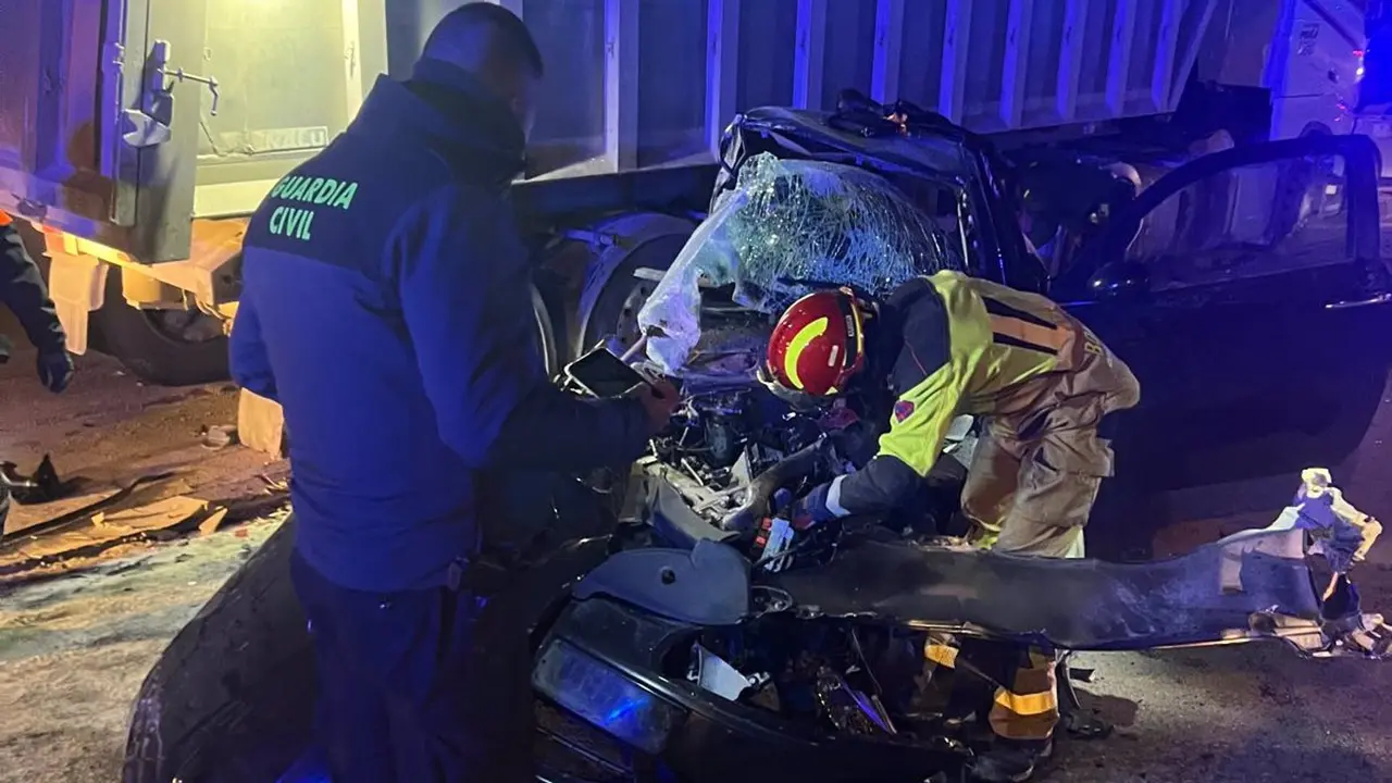 Siniestro ocurrido esta madrugada en el pol&iacute;gono industrial de Andorra. DPT