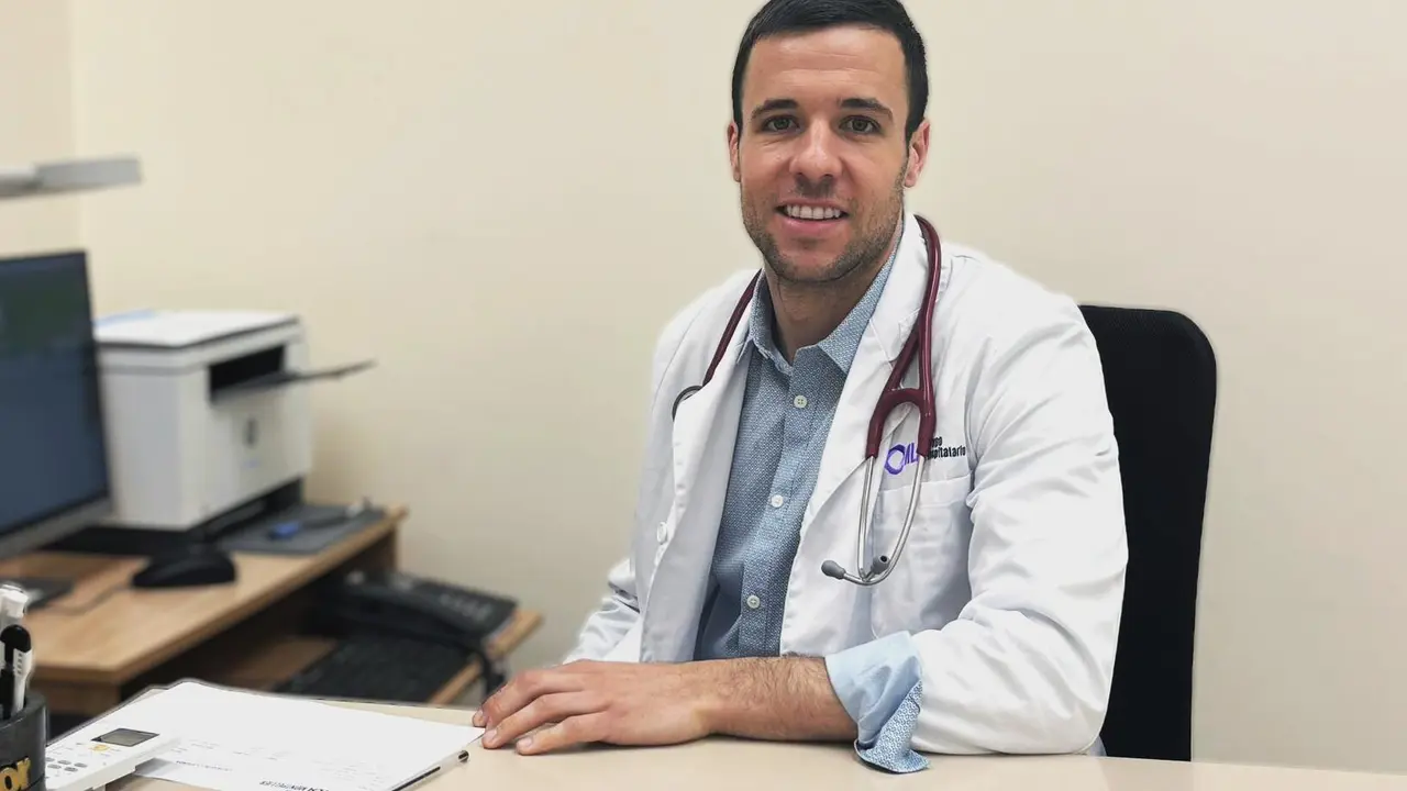 Dr. Marcos Clavero, cardi&oacute;logo pedi&aacute;trico en HLA Centro M&eacute;dico Zaragoza.
