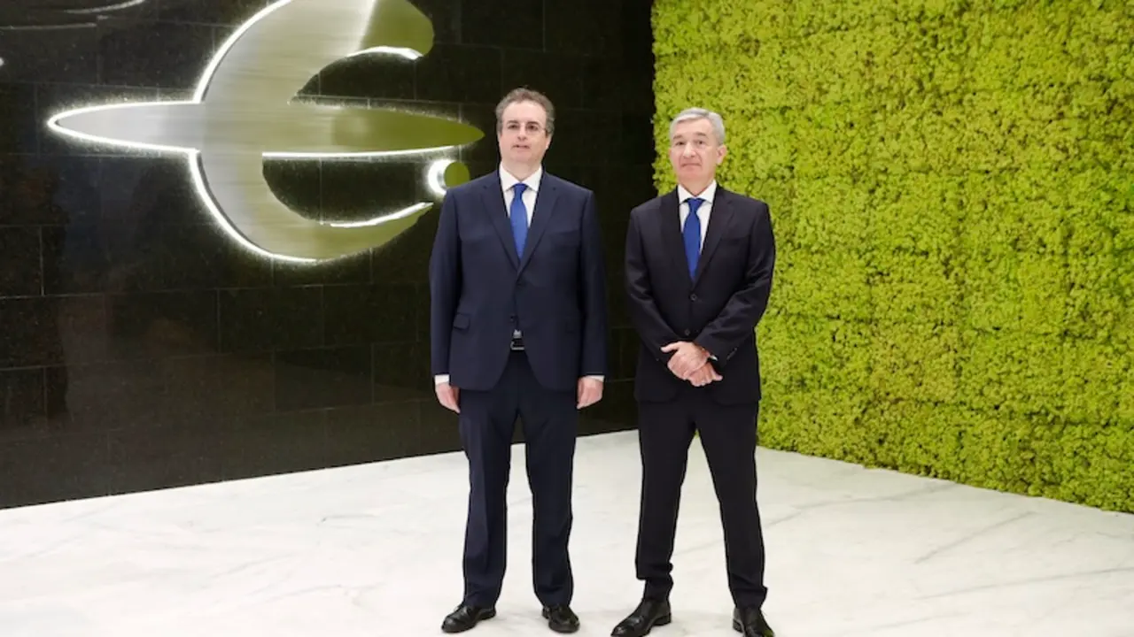 El presidente de Ibercaja Banco, Francisco Serrano (izqda) y el CEO de Ibercaja Banco, V&iacute;ctor Iglesias / Ibercaja Banco