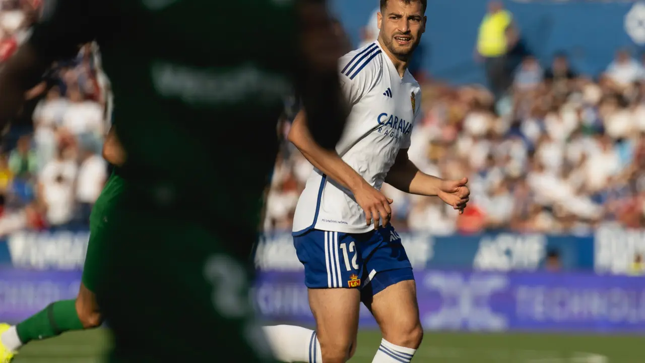 Sinan Bakis con el Real Zaragoza / MARCOS CEBRI&Aacute;N