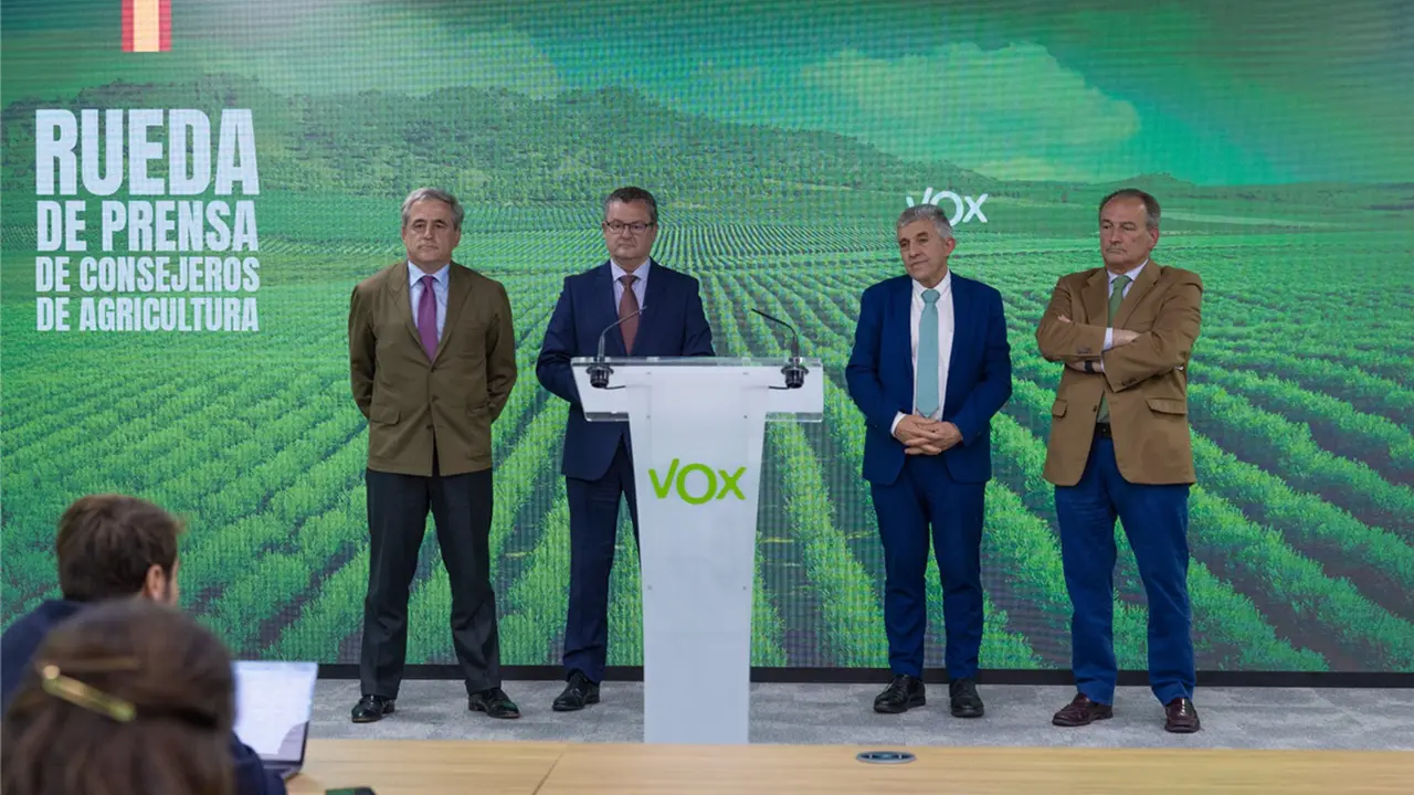 Los consejeros de Agricultura de VOX en una rueda de prensa en la sede nacional. / Vox