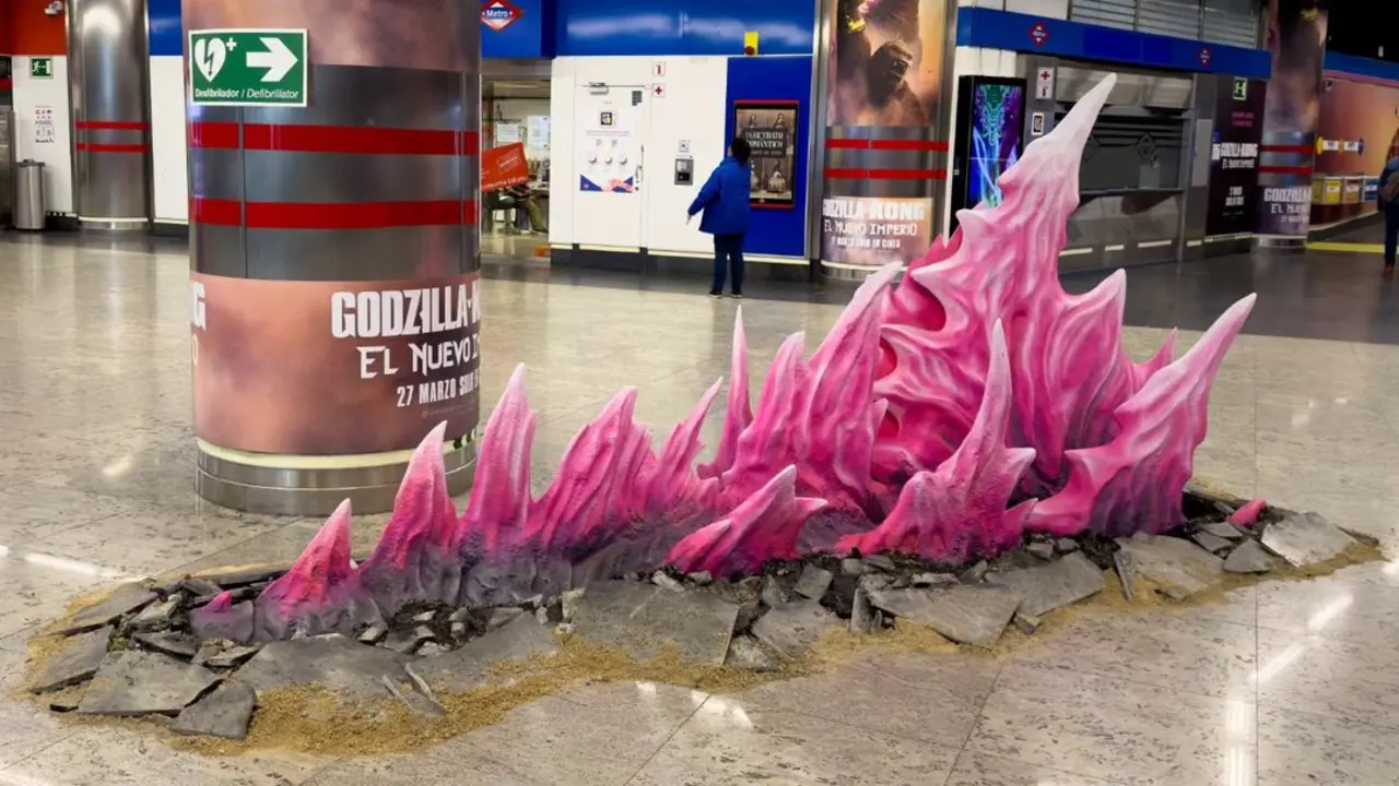 La cresta forma parte de la promoci&oacute;n de la nueva pel&iacute;cula de Godzilla / Andtonic