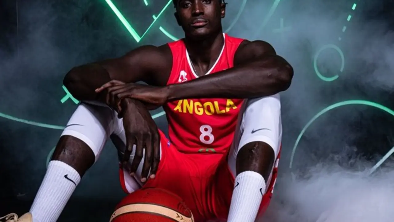 Jilson Bango con Angola / FIBA