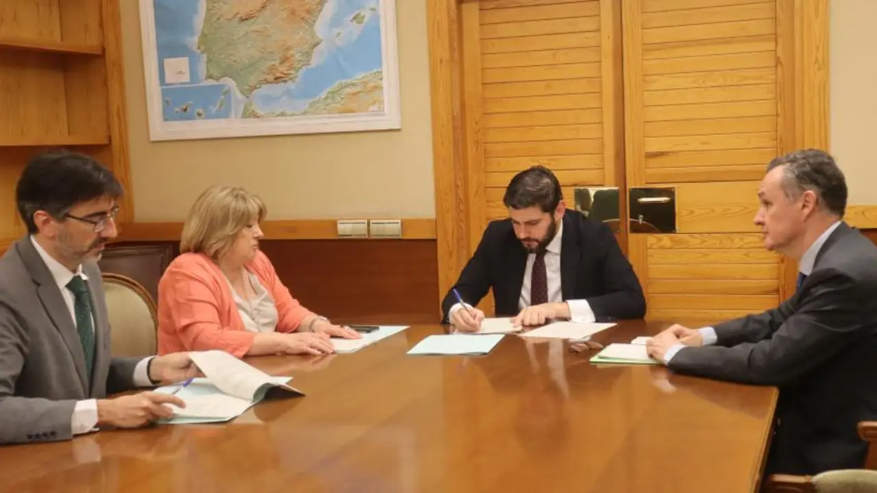 Reuni&oacute;n del Grupo de Trabajo que prepara el Recurso de Inconstitucionalidad contra la Ley de Amnist&iacute;a / G.A.