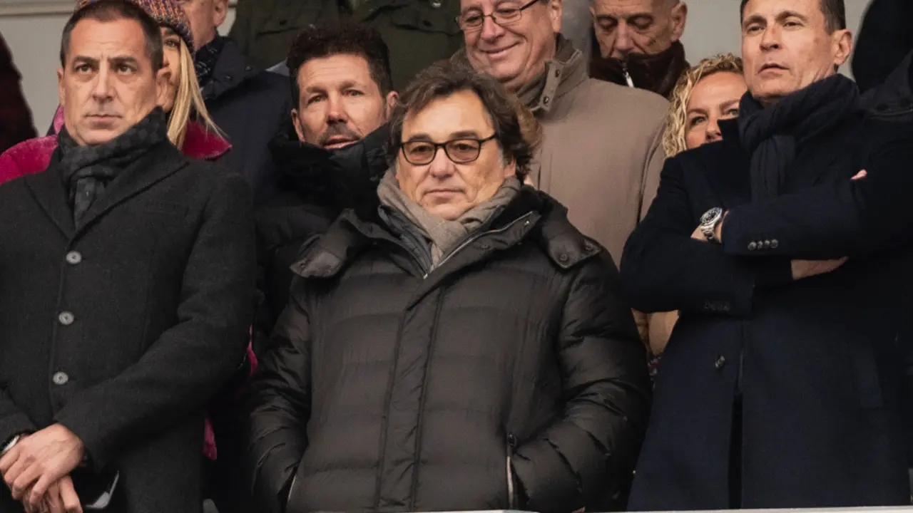 Ra&uacute;l Sanlleh&iacute; en el palco de La Romareda / MARCOS CEBRI&Aacute;N