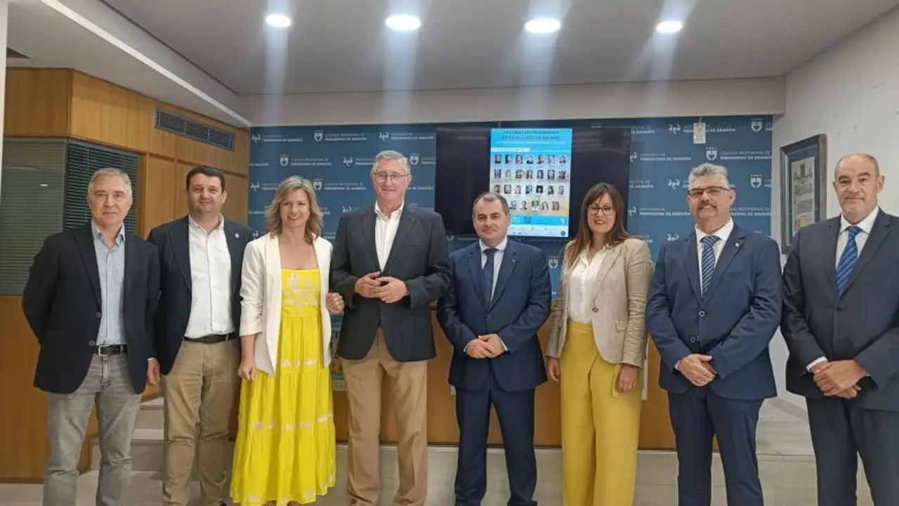 Presentaci&oacute;n del curso en la Asociaci&oacute;n de Periodistas de Arag&oacute;n. / GOB. ARAG&Oacute;N