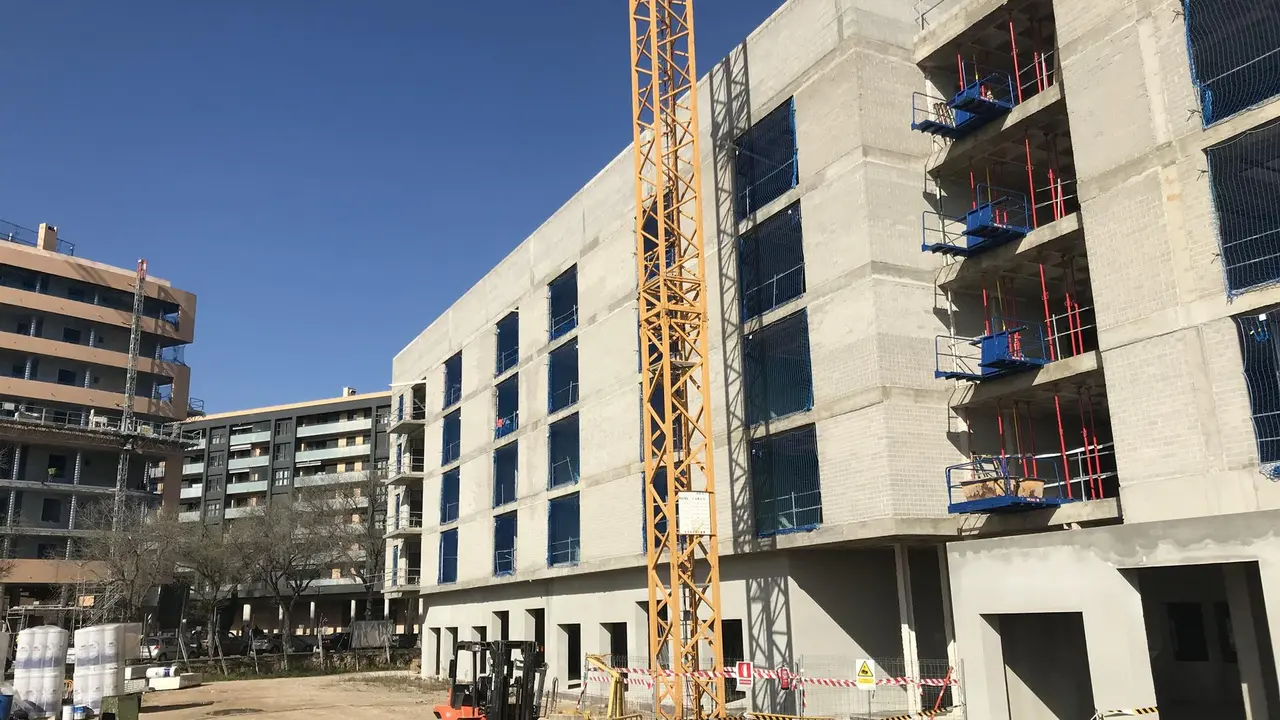 La construcci&oacute;n se ha reactivado y la demanda supera la oferta / E.P.