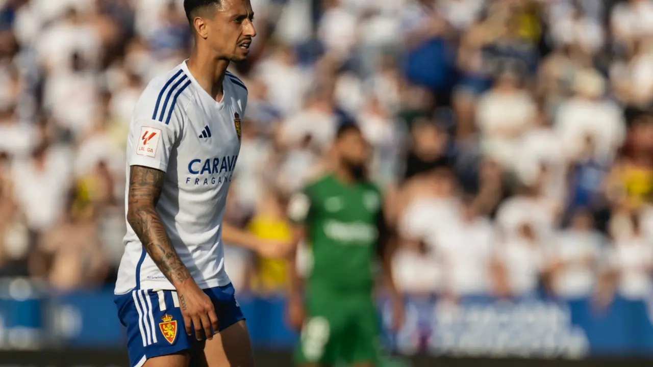 Maikel Mesa con el Real Zaragoza / MARCOS CEBRI&Aacute;N