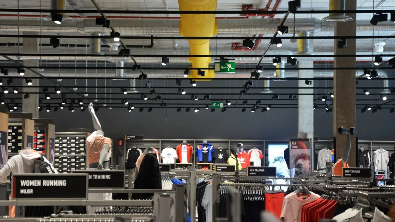 La Torre Outlet se adelanta a las rebajas 