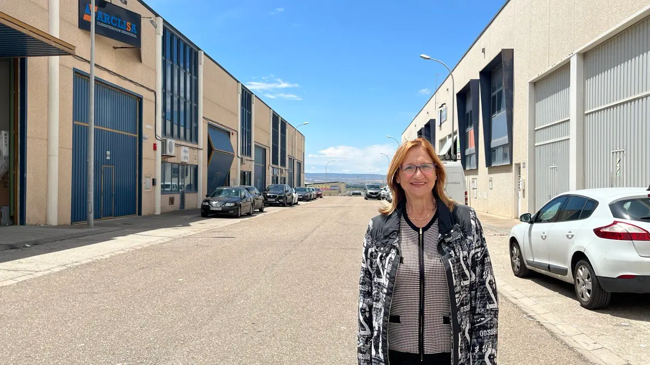 Pilar Villanueva, alcaldesa de La Puebla de Alfind&eacute;n.