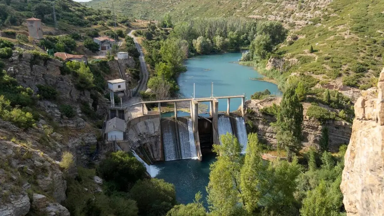 Presa Los Toranes / Antonio Garc&iacute;a