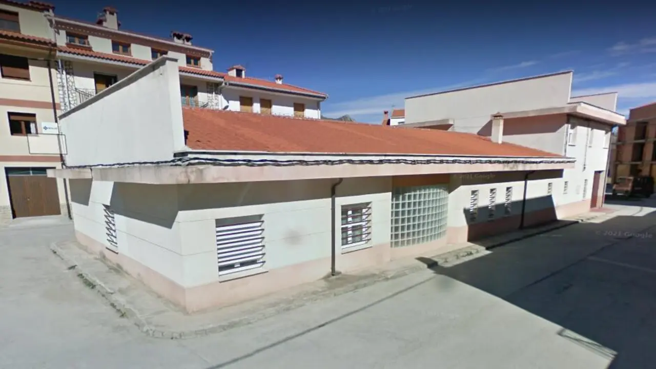 Centro de salud de Aliaga / Google Maps