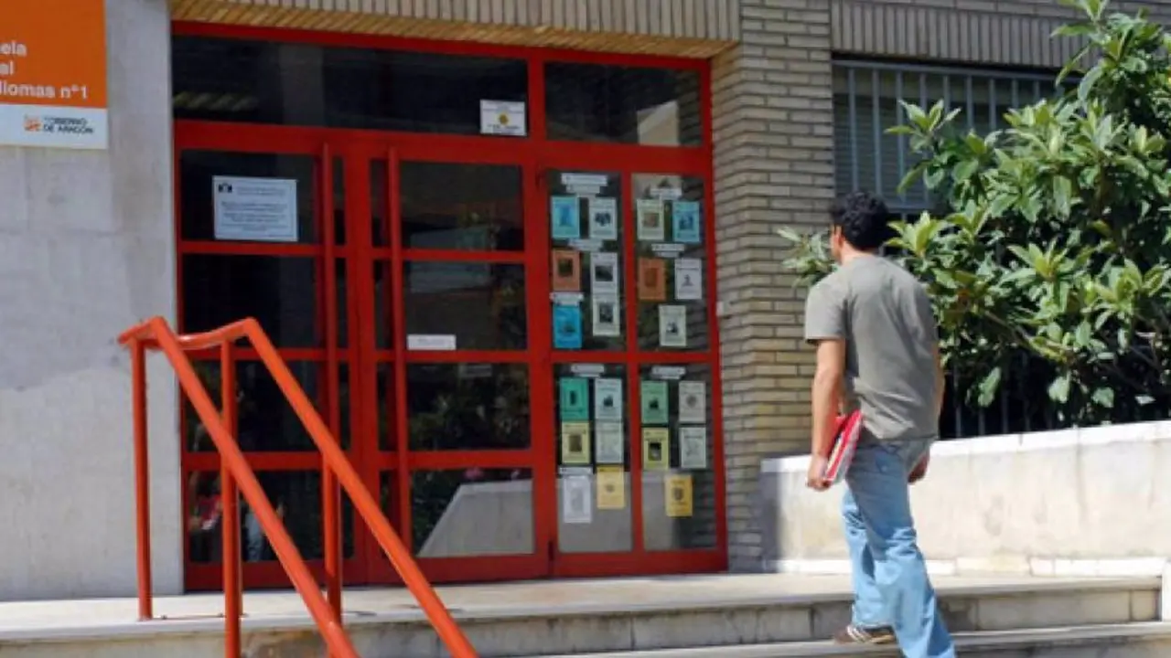 Escuela Oficial de Idiomas / E.P.