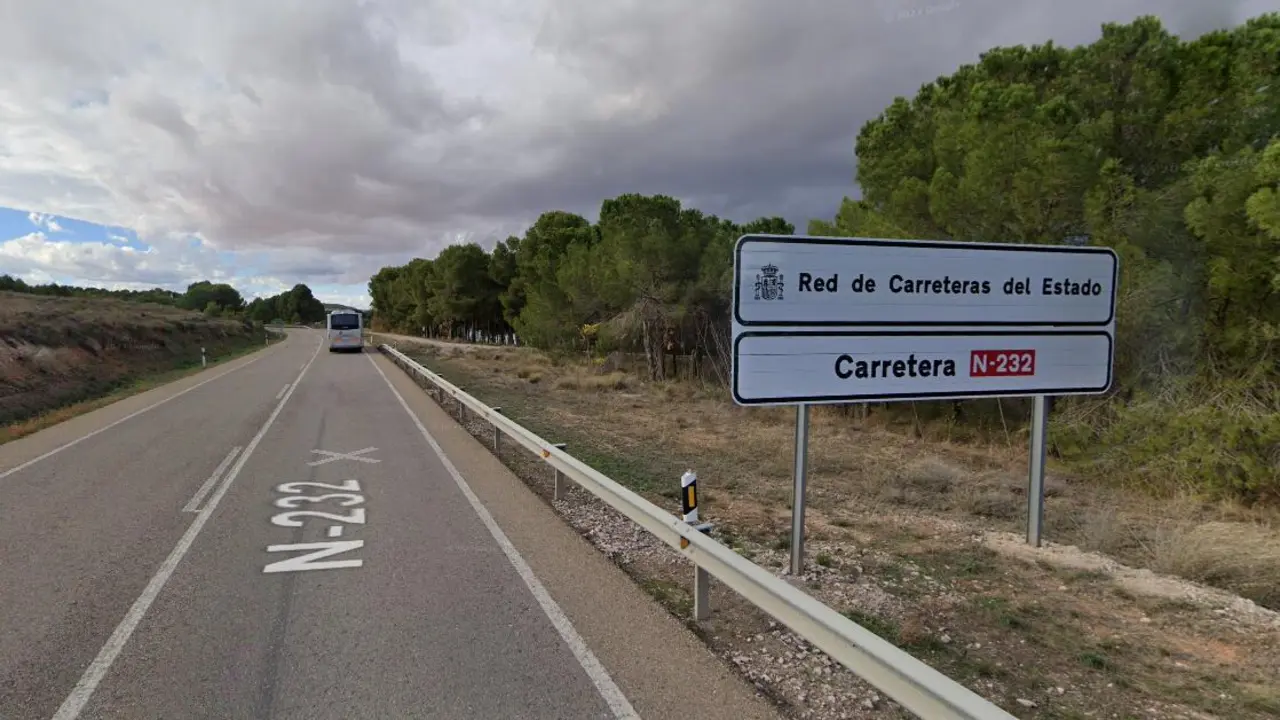 Carretera N-232 a su paso por Alca&ntilde;iz / Google Maps