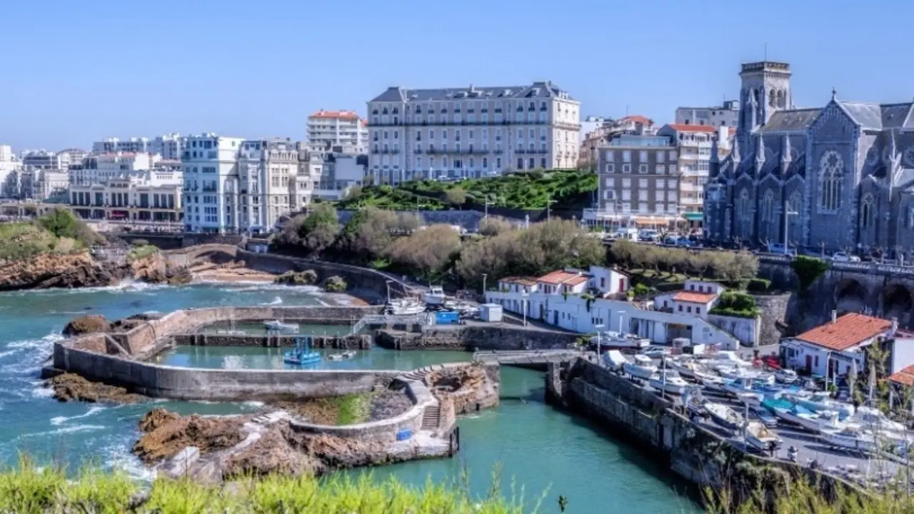 Biarritz conserva el glamour que la hizo famosa en en la Belle Epoque / Turismo de Biarritz