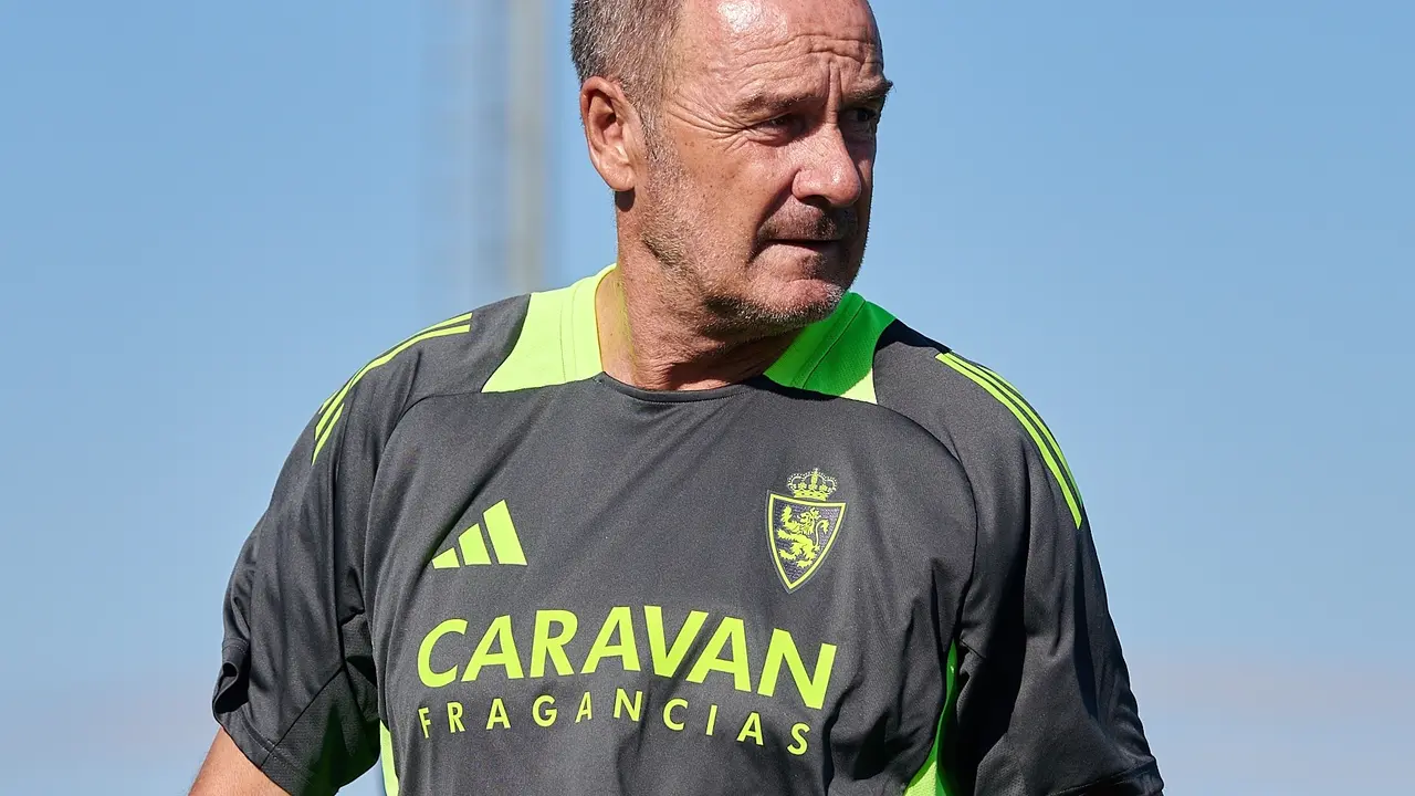 V&iacute;ctor Fern&aacute;ndez con el Real Zaragoza  / REAL ZARAGOZA