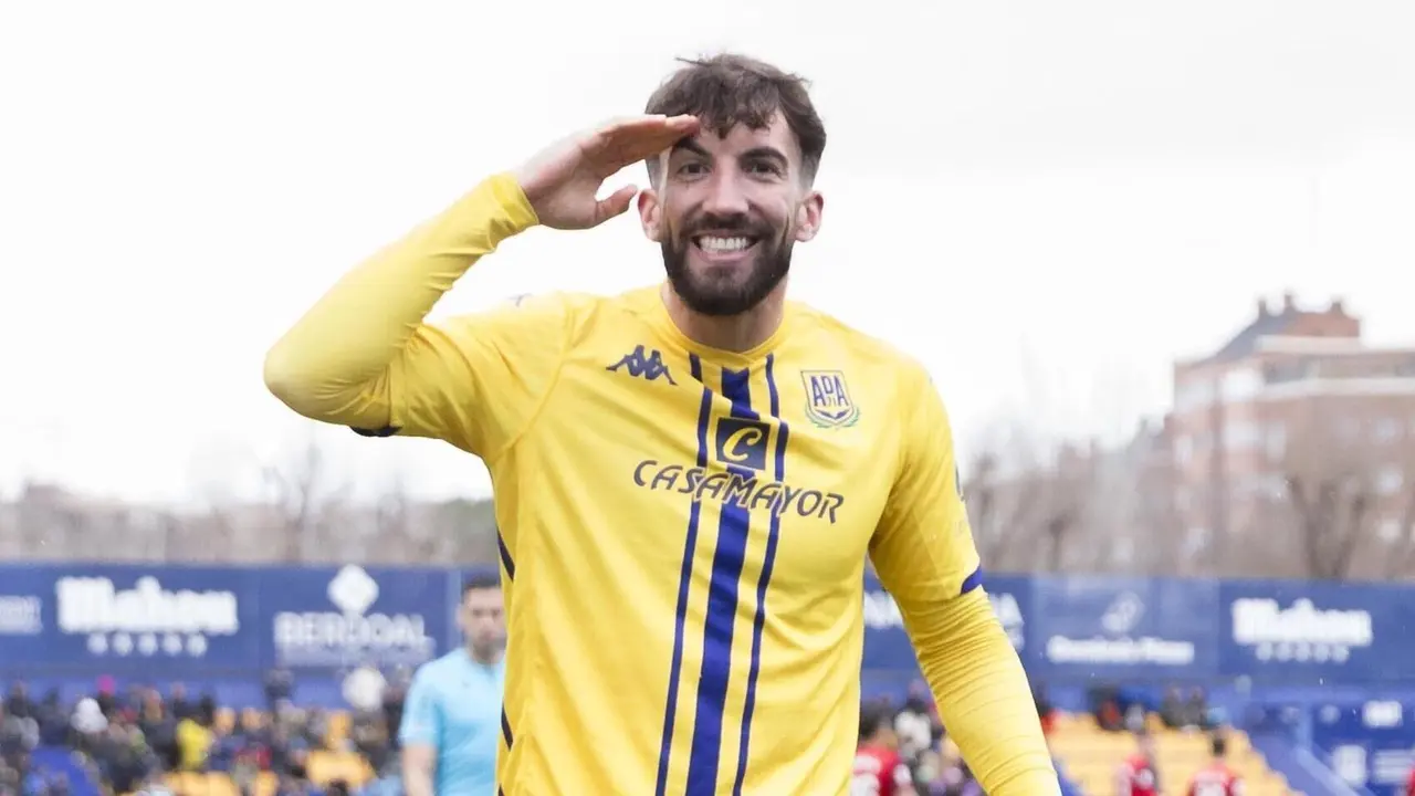 Javi P&eacute;rez con el Alcorc&oacute;n