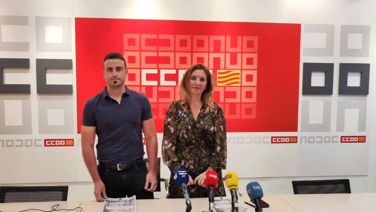 Marta Laiglesia y Nacho Alastuey en la rueda de prensa de este lunes en la sede de CCOO / E.P.