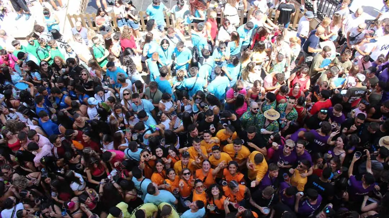 Imagen de archivo del chupinazo de las fiestas de San Roque en Caspe.