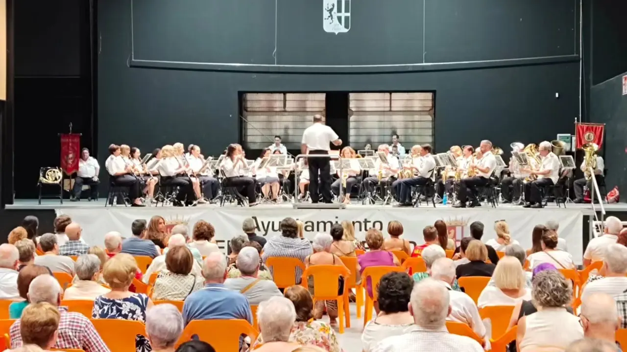 Encuentro de bandas musicales celebrado este domingo, 11 de agosto, en El Burgo d Ebro. 