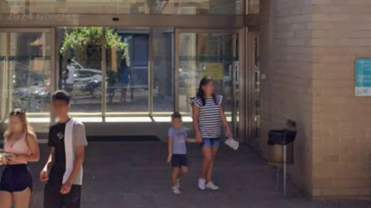 Imagen de la entrada del Centro de Salud de Ejea de los Caballeros/ Google Maps