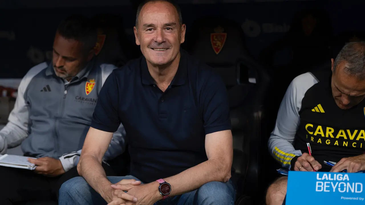 V&iacute;ctor Fern&aacute;ndez con el Real Zaragoza / MARCOS CEBRI&Aacute;N