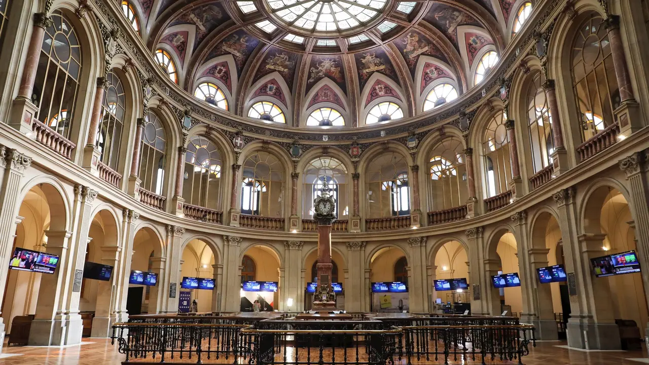 Interior del Palacio de la Bolsa, en Madrid (Espa&ntilde;a) / M.F.