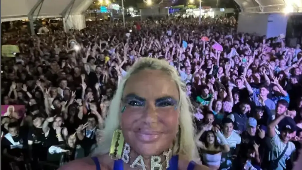 Selfie de Leticia Sabater en su concierto en Zaragoza.