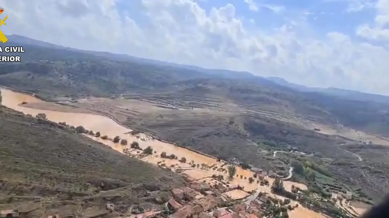 Vista a&eacute;rea del desbordamiento del r&iacute;o Piedra antes del rescate.