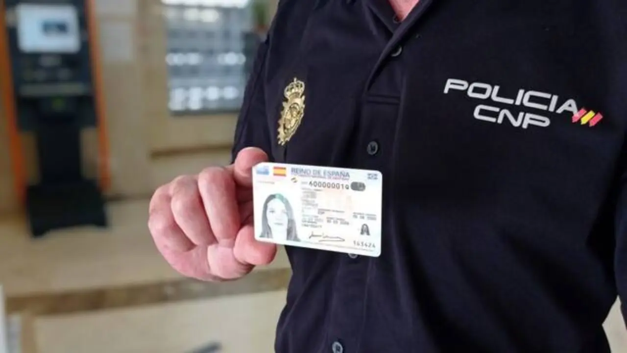 Hay muchas ocasiones en las que no es necesario compartir el DNI y compromete la seguridad de nuestra identidad