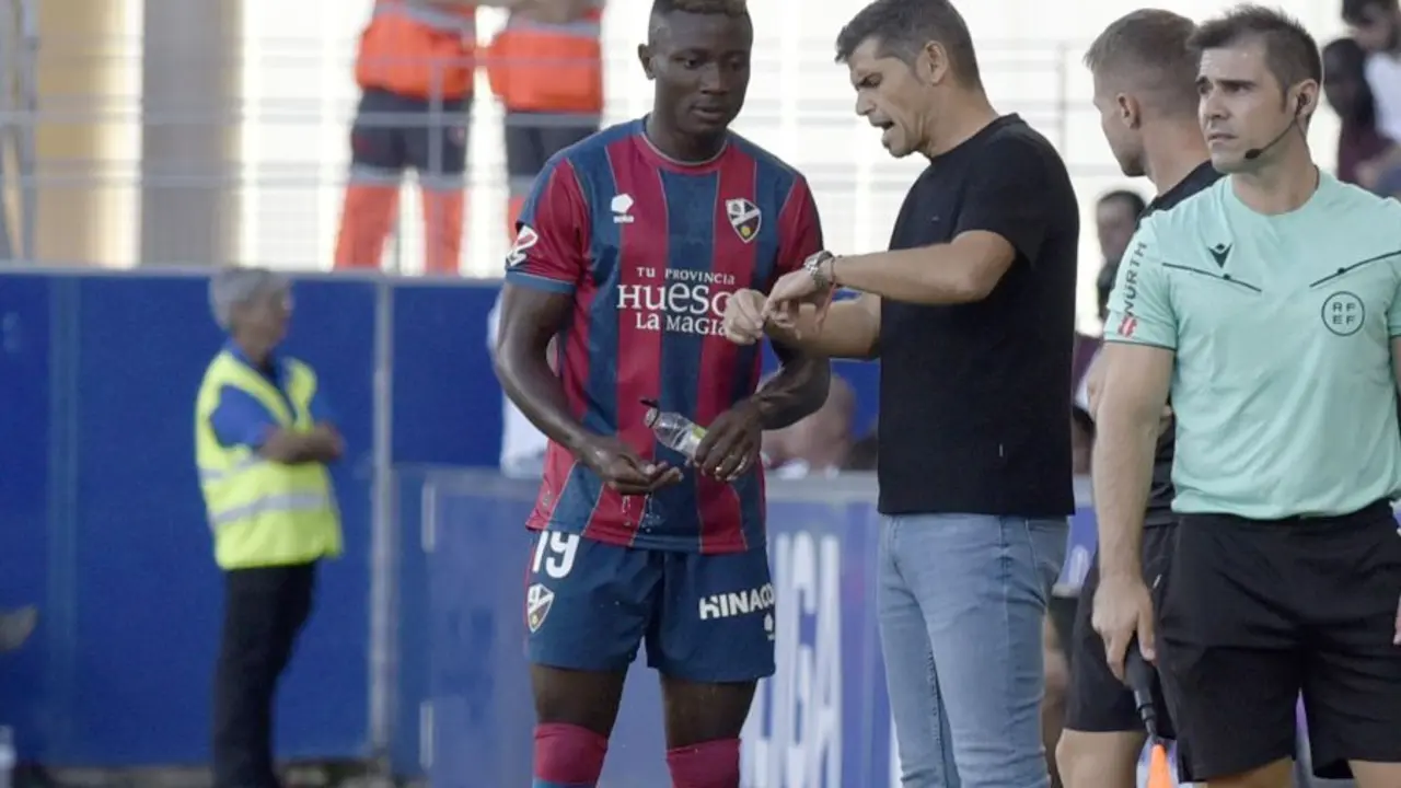 Patrick Soko con la SD Huesca / LFP