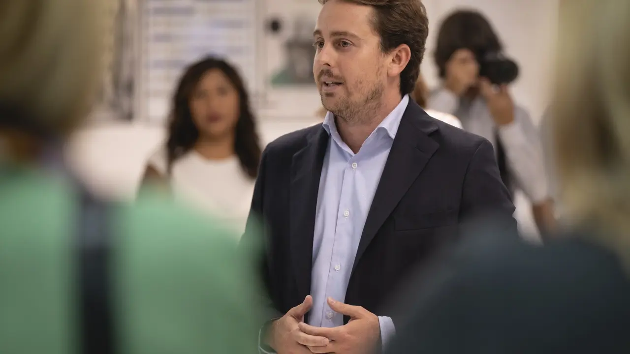 &Aacute;lvaro Sierra, socio fundador y director de HOY ARAG&Oacute;N en la inauguraci&oacute;n de su nueva sede.