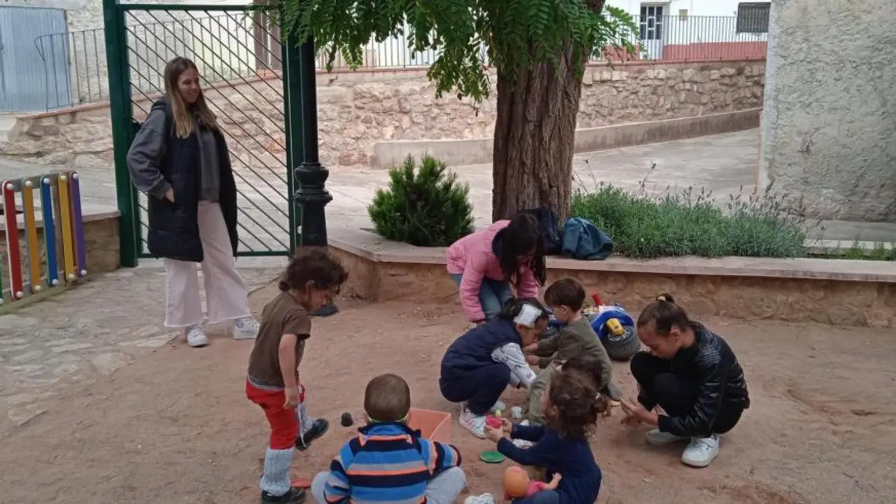 La escuela de Monforte de Moyuela ha reabierto sus puertas tras 24 a&ntilde;os cerrada.