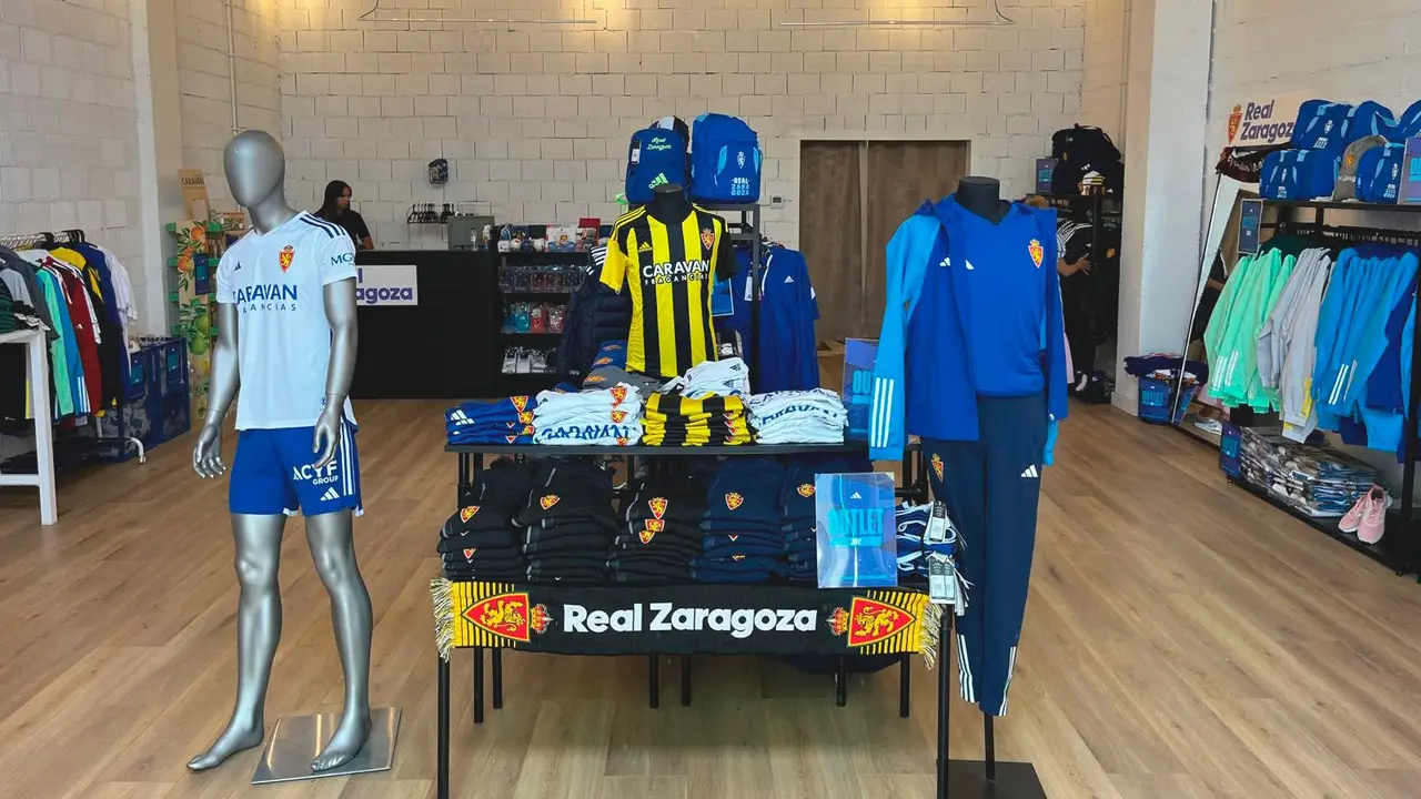 Pop Up Real Zaragoza en La Torre Outlet