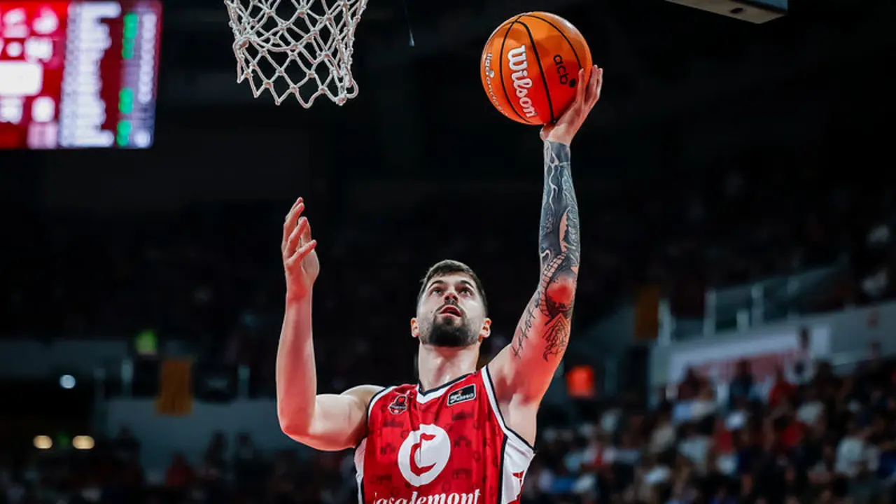 Santi Yusta, capit&aacute;n de Casademont / CASADEMONT ZARAGOZA