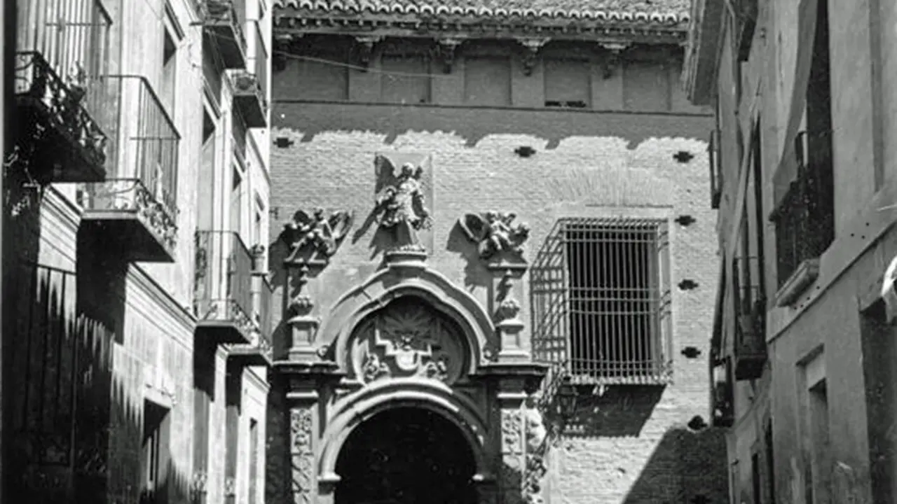 La portada del palacio de Sora / Archivo Fotogr&aacute;fico Coyne - GAZA