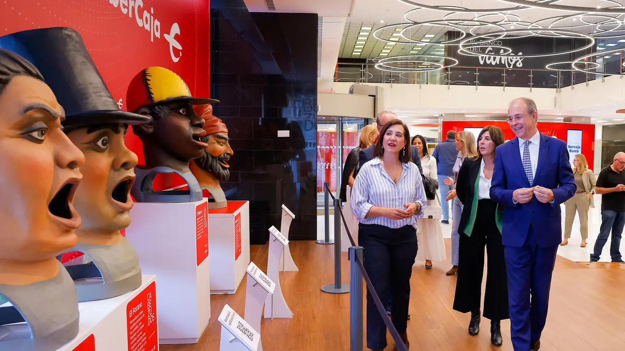 Inauguraci&oacute;n Exposici&oacute;n Cabezudos