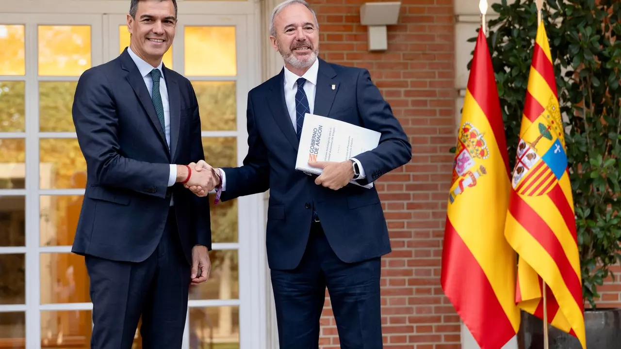 Reuni&oacute;n de Jorge Azc&oacute;n y Pedro S&aacute;nchez en La Moncloa