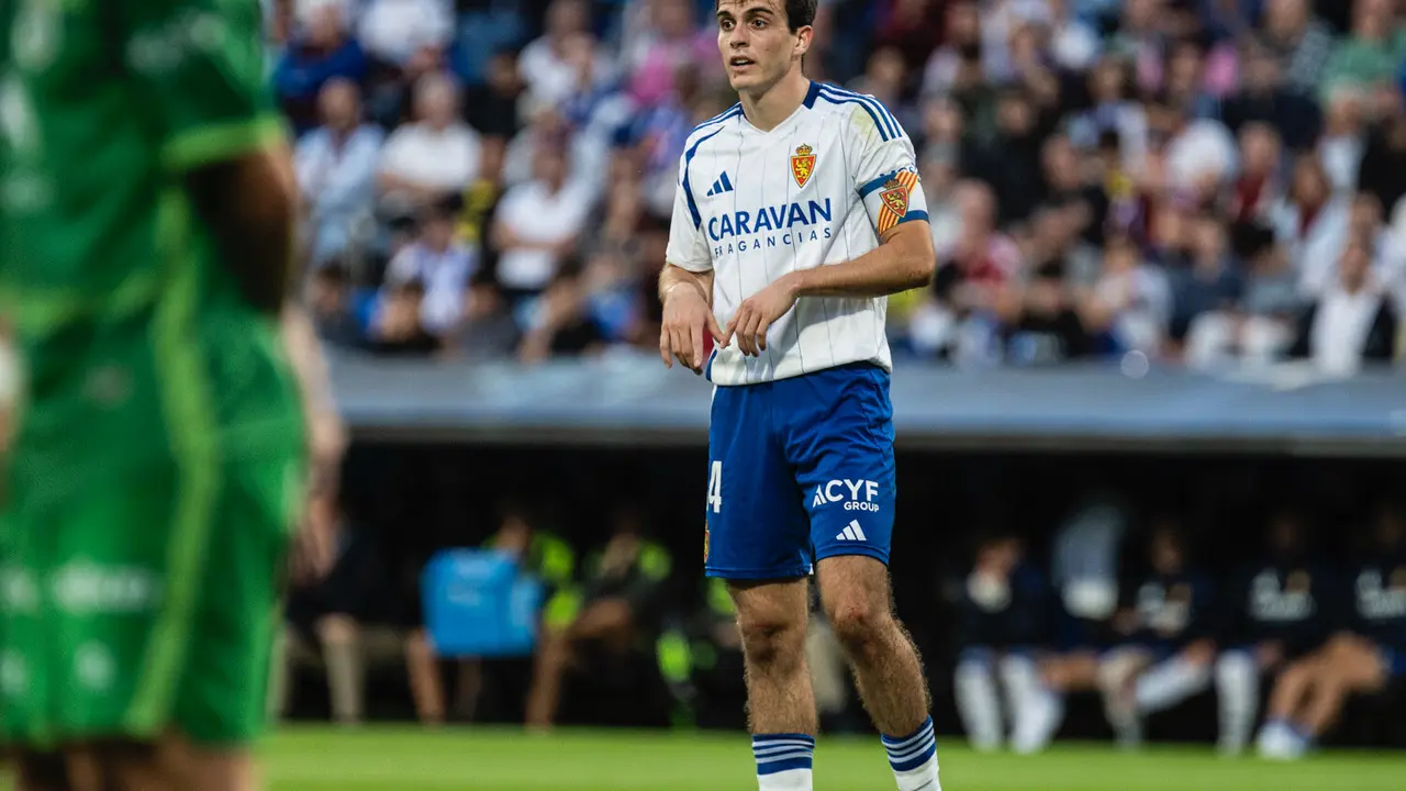 Francho con el Real Zaragoza / MARCOS CEBRI&Aacute;N