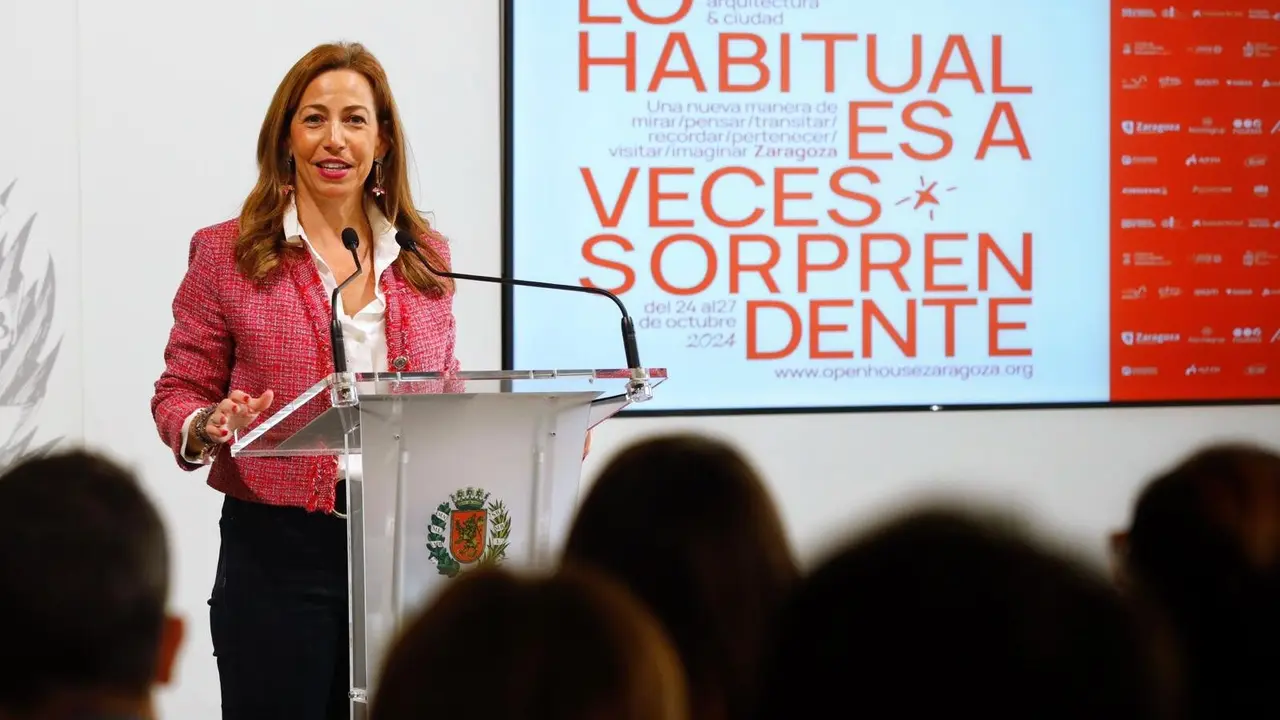 La alcaldesa de Zaragoza,
Natalia Chueca, quien ha dado a conocer la programaci&oacute;n de este festival.