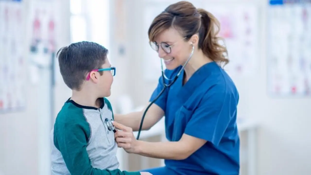 Los menores de 15 a&ntilde;os con patolog&iacute;as de riesgo pueden vacunarse ya frente a la gripe / DGA